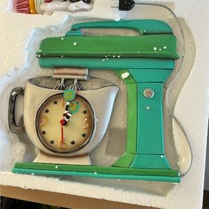 Allen designs mixer clock